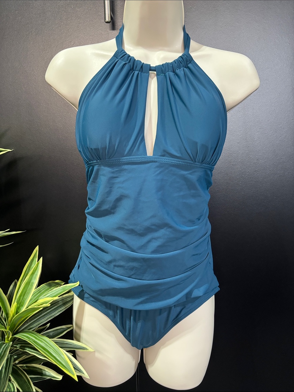 B2PRITY Halter,keyhole cutout,ruched bodice, full coverage,removable pads,aqua